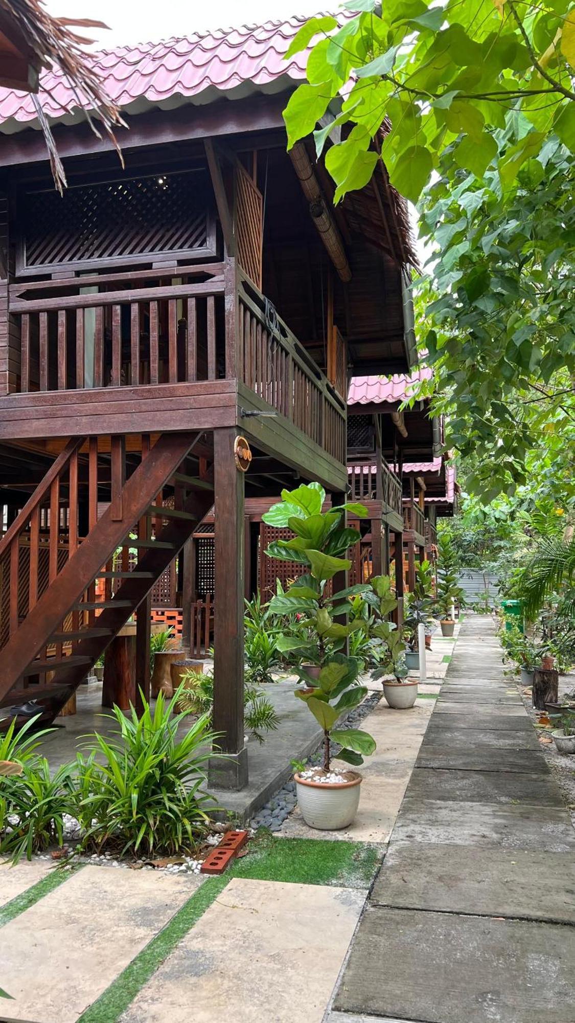 Golden Chenang Village Pantai Cenang  Exterior foto