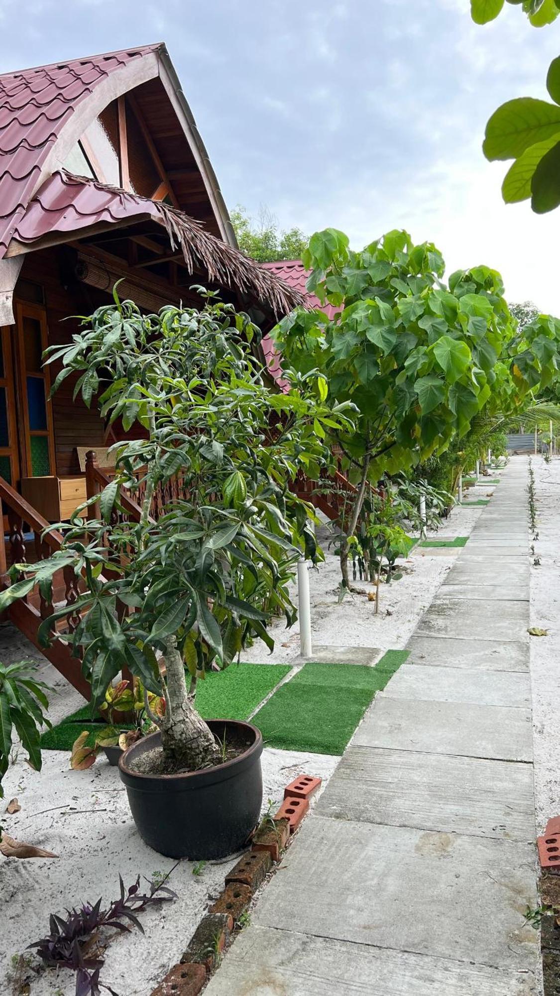 Golden Chenang Village Pantai Cenang  Exterior foto
